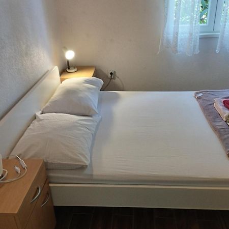 Villa Amarela Seget Vranjica Bagian luar foto
