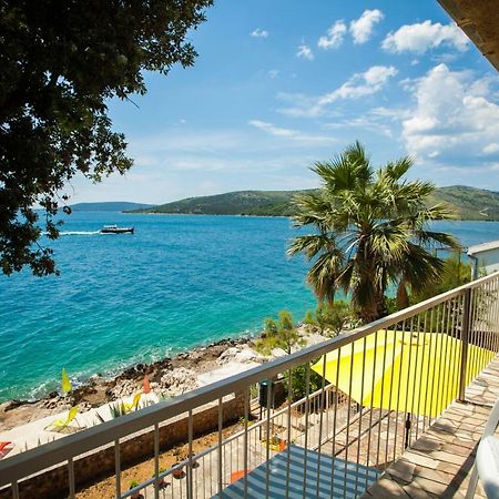 Villa Amarela Seget Vranjica Bagian luar foto
