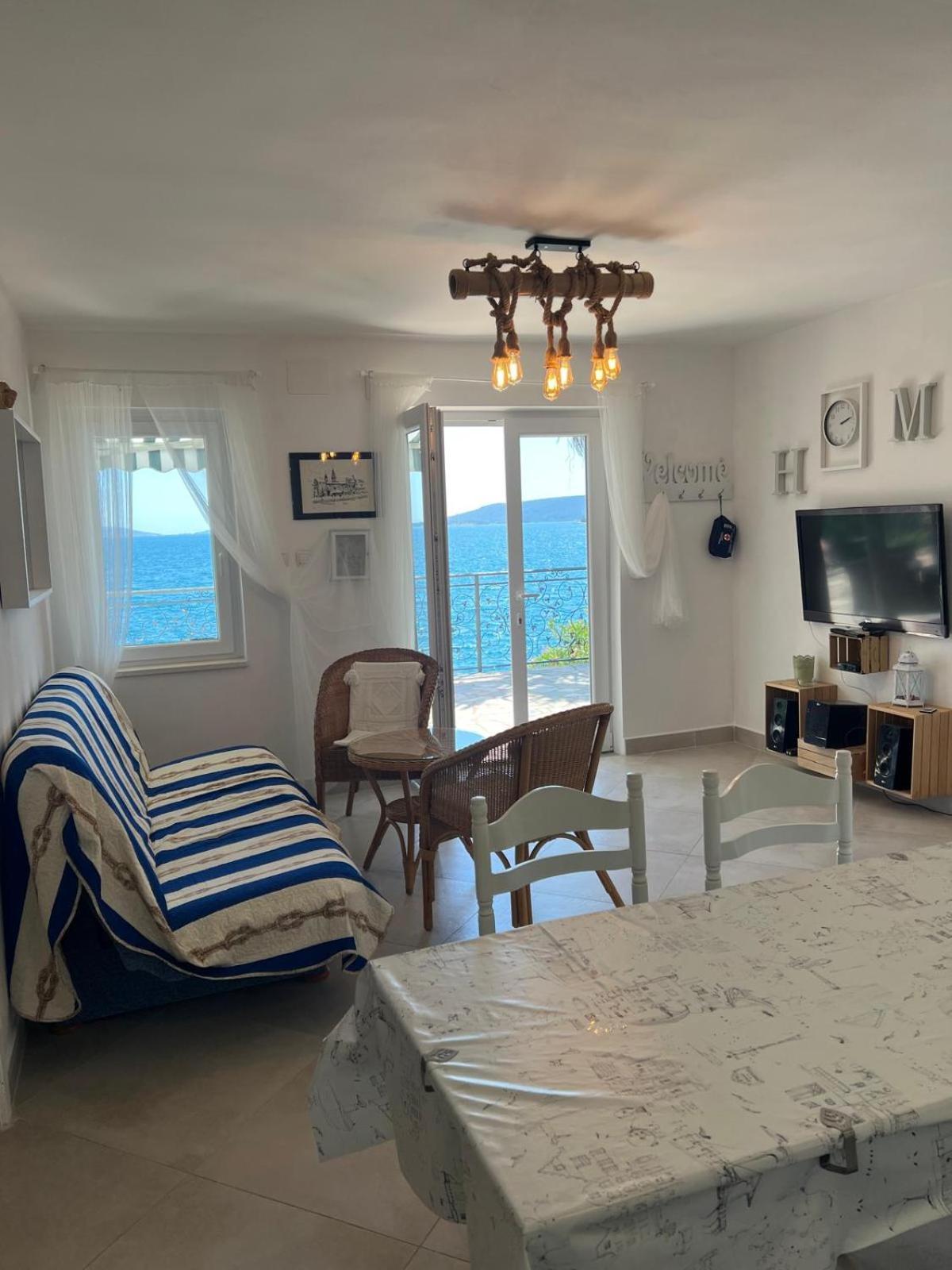 Villa Amarela Seget Vranjica Bagian luar foto