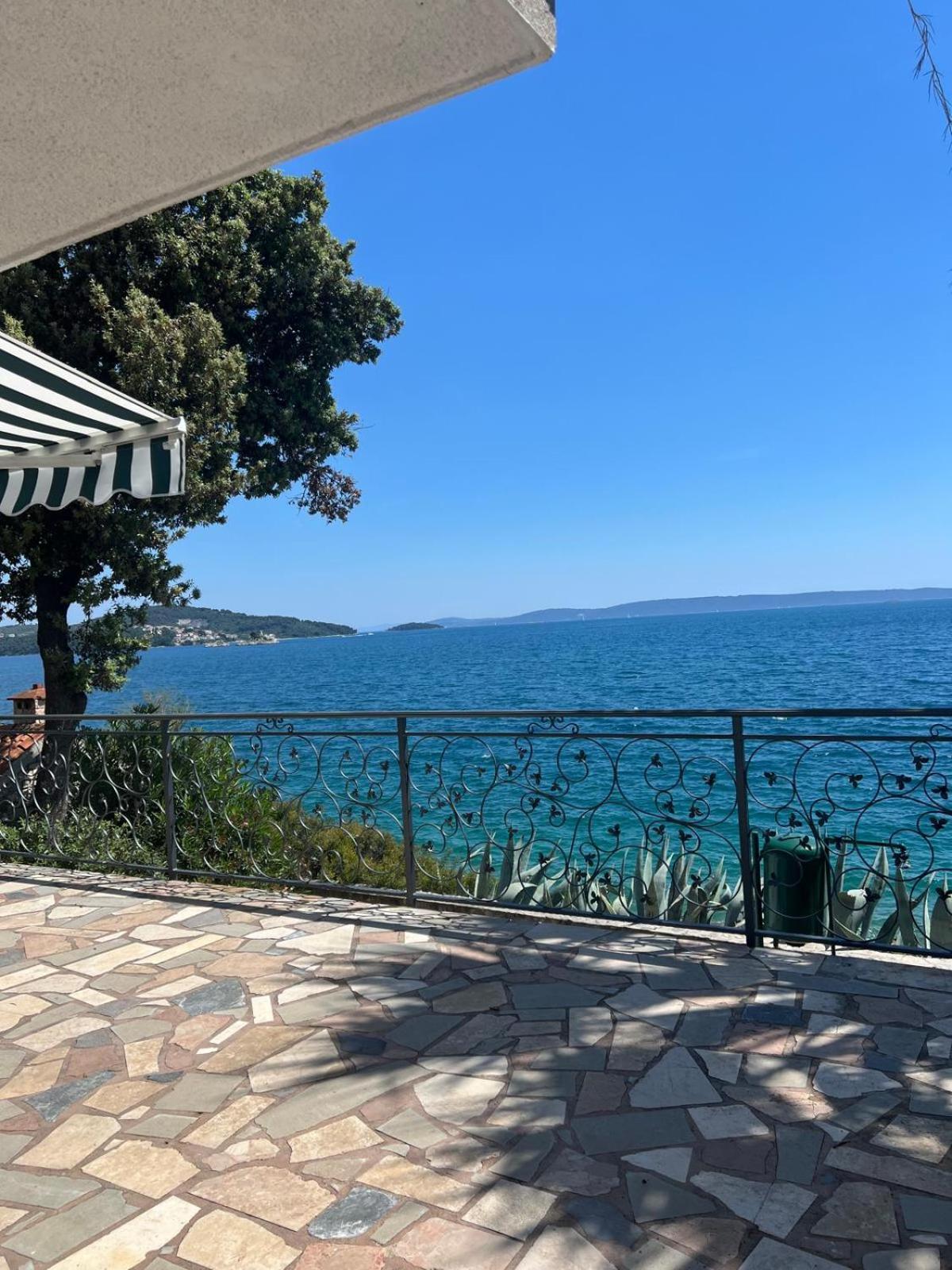 Villa Amarela Seget Vranjica Bagian luar foto