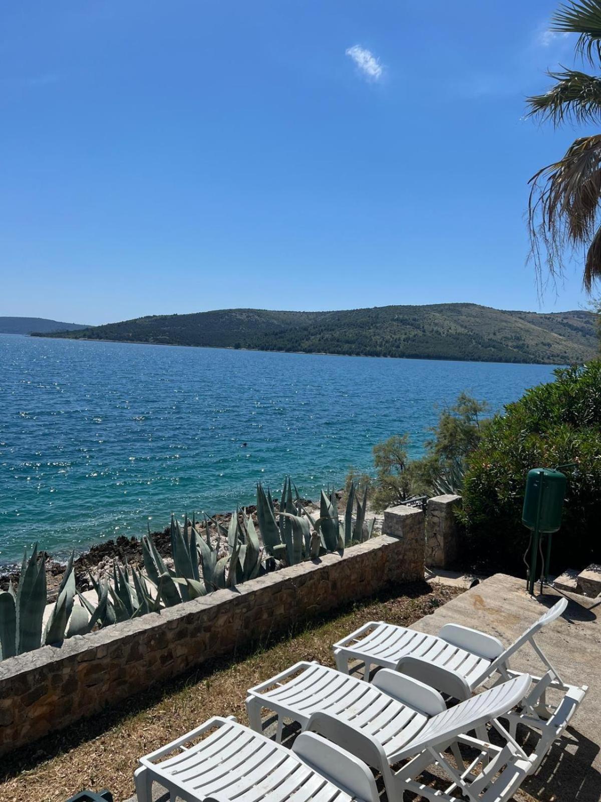 Villa Amarela Seget Vranjica Bagian luar foto