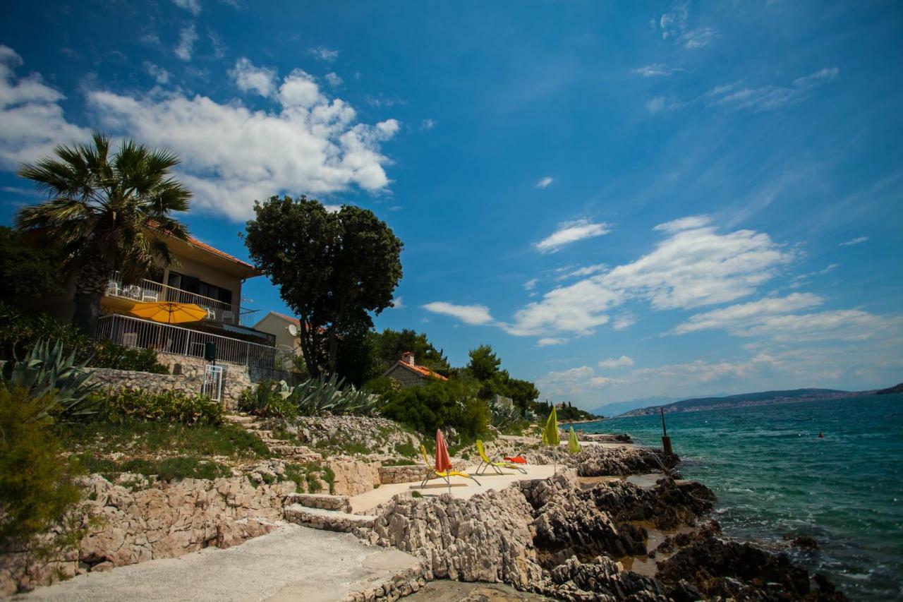 Villa Amarela Seget Vranjica Bagian luar foto