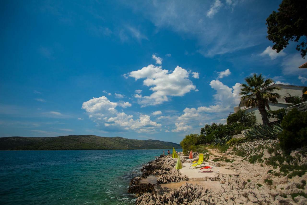 Villa Amarela Seget Vranjica Bagian luar foto