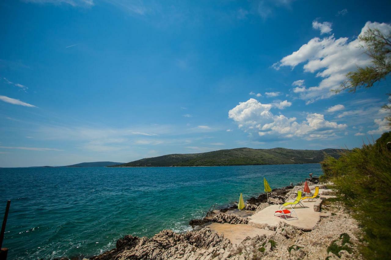 Villa Amarela Seget Vranjica Bagian luar foto