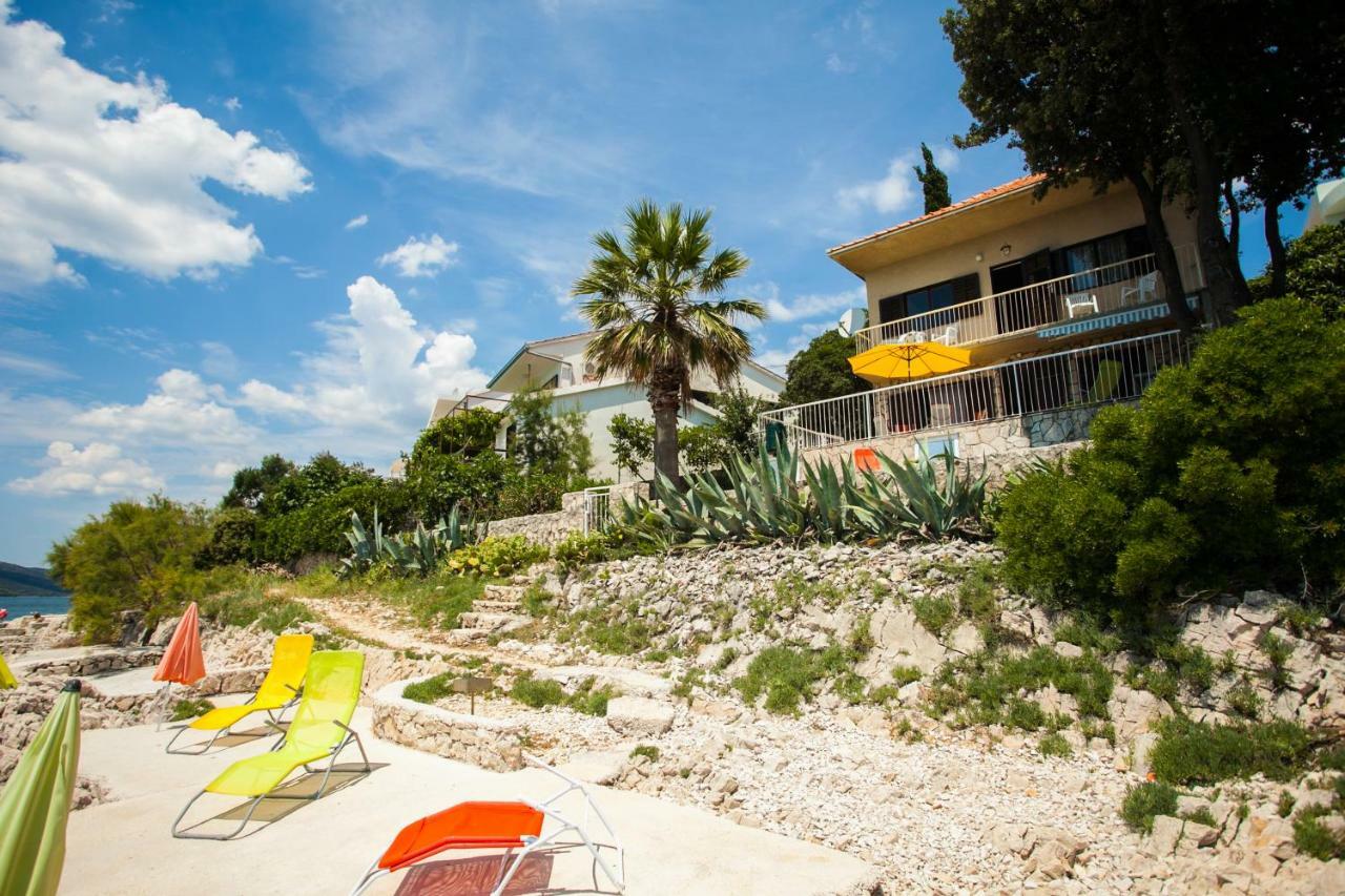 Villa Amarela Seget Vranjica Bagian luar foto